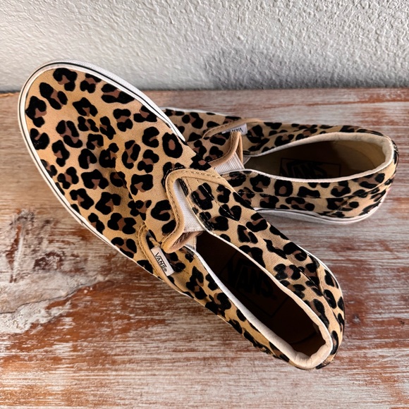 Vans Shoes - Womens Slip On Vans Shoe Cheetah Print Size Men’s 8 Womens 9.5